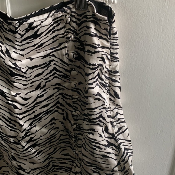 NWOT Zara Skirt - Picture 2 of 4